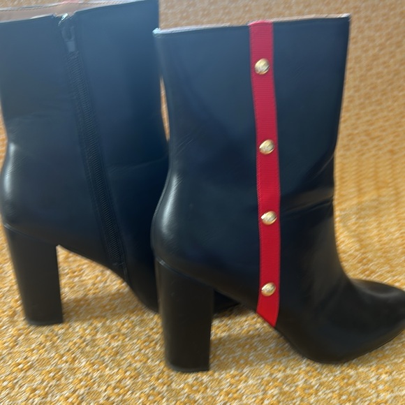 Journee Collection Black and Red Heeled Boots - Picture 6 of 8